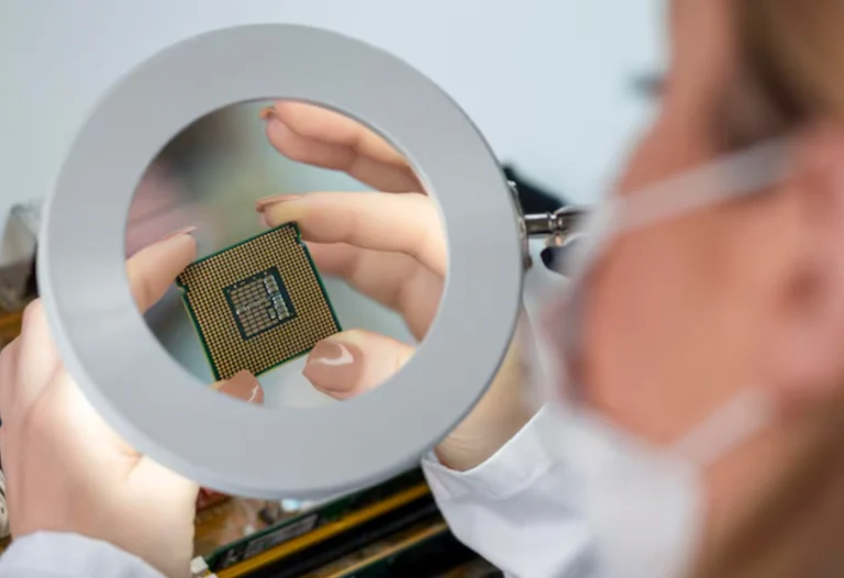 Can a Sensor Chip Truly Achieve Both High Linearity and Extreme Sensitivity