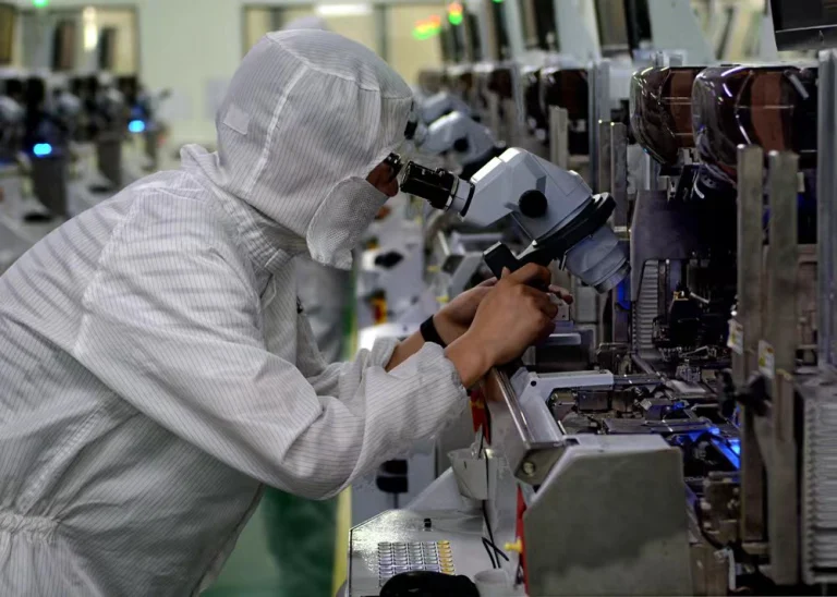 Quartz Cover Plate Equivalent RF Energy Transfer for Uniform Plasma Processing